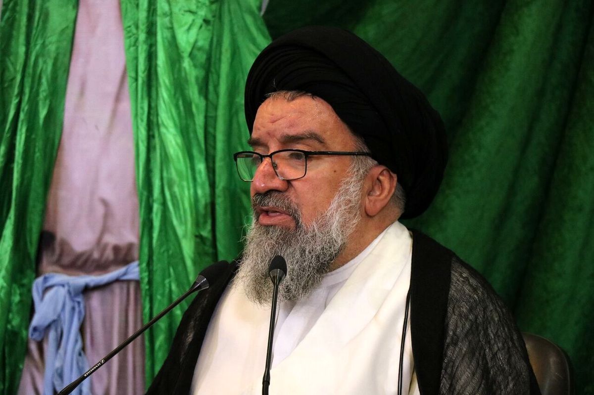 سیداحمد خاتمی: برخی میگویند بگذارید جوانان شاد باشند؛ شادی را نباید به معنای عبور از خطوط قرمز دانست