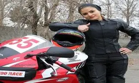 واکنش تابلوهای پلیس به موتورسواری خانم‌ها!