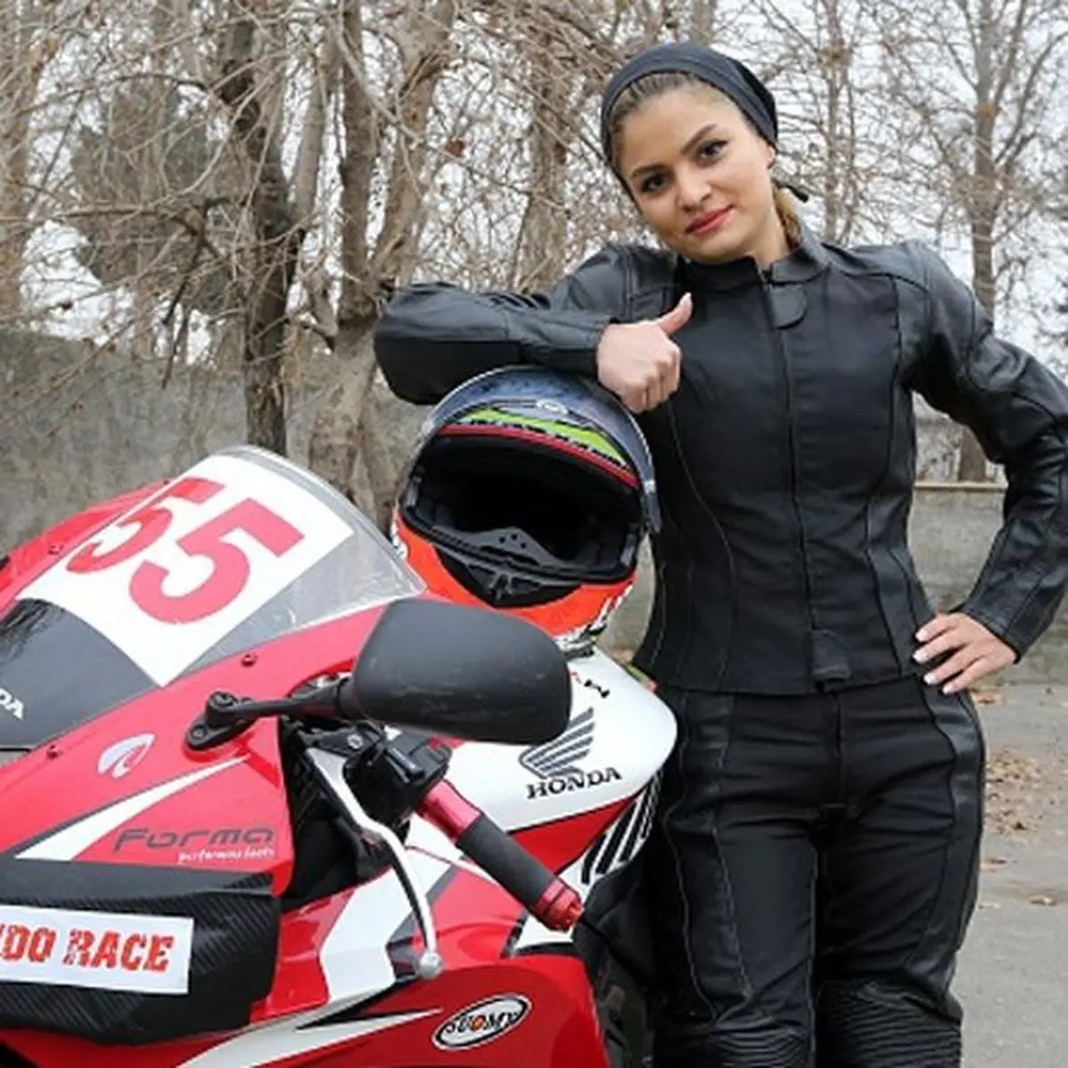 واکنش تابلوهای پلیس به موتورسواری خانم‌ها!