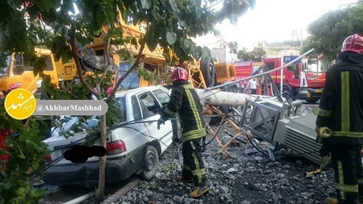 ۴کشته و ۳ مجروح در حادثه برخورد تریلی با چند خودرو در بولوار هاشمیه مشهد