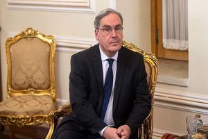 سفیر فرانسه در تهران: ما به هیچ وجه دنباله رو سیاست‌ها و تصمیمات آمریکا نیستیم