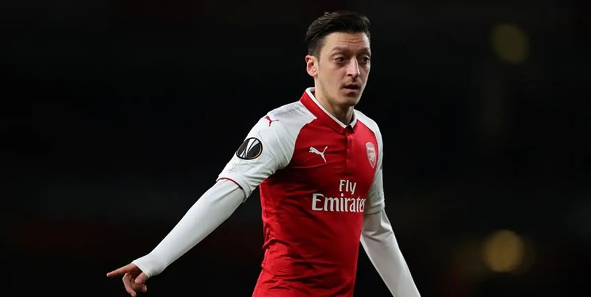 اوزیل گزینه جانشینی رونی در دی‌سی‌ یونایت