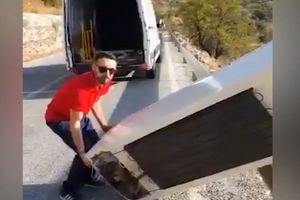 فیلم| ۴۵ هزار یورو جریمه برای پرتاب‌کردن یخچال از صخره