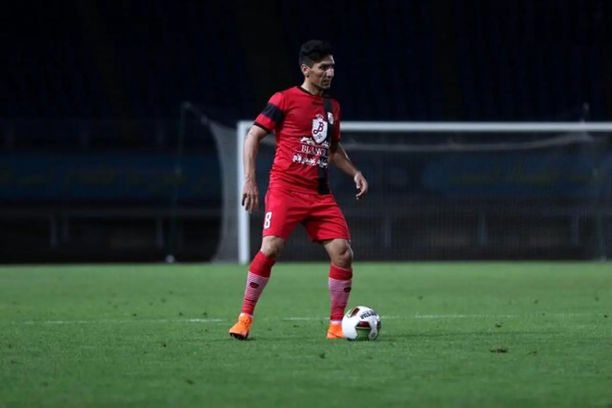 صادقی: فرقی نمی کند بازوبند را من ببندم یا رحمتی/ وظیفه رفیعی در مشهد سنگین‌تر است