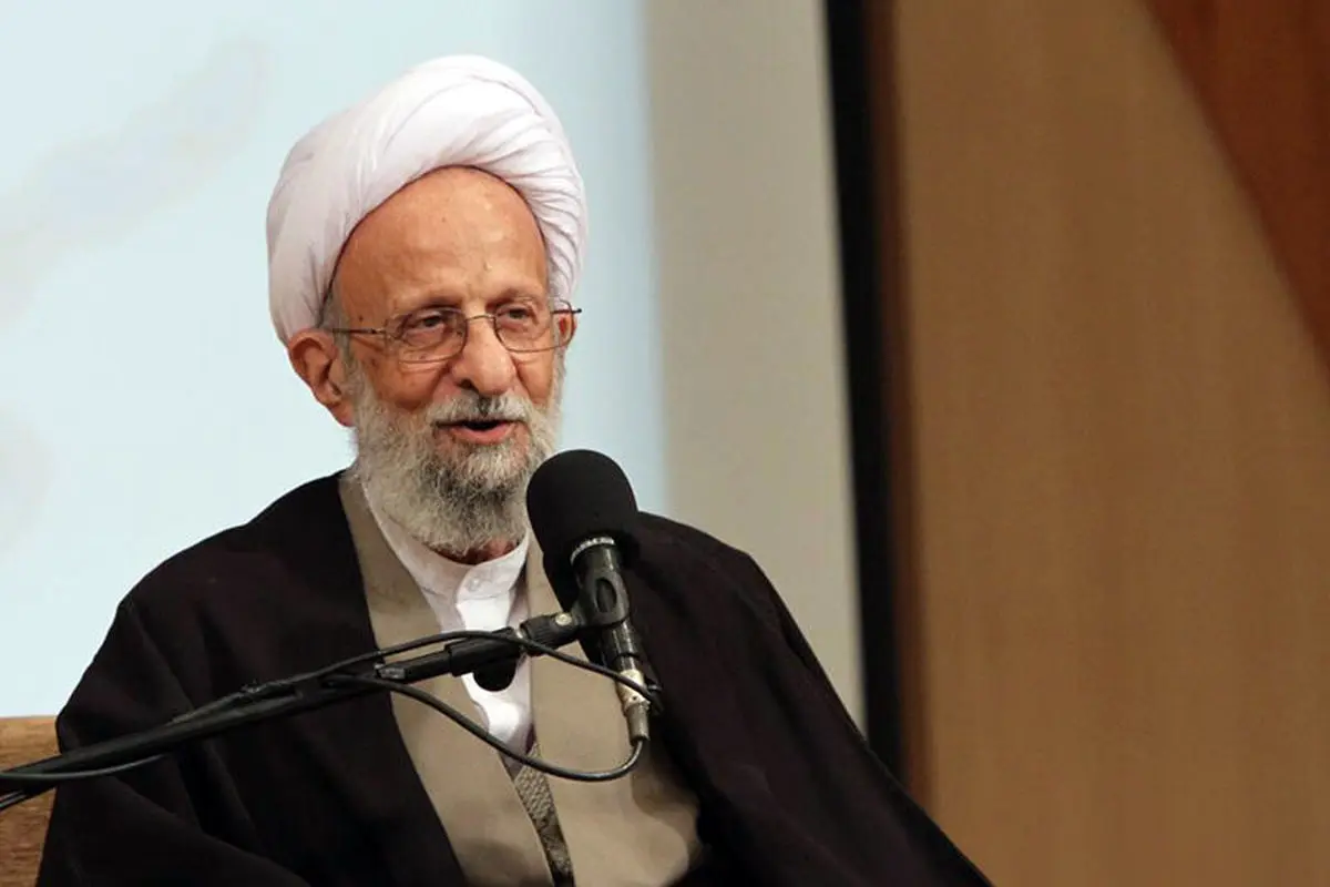 مصباح یزدی: هنوز این پرسش برای برخی مطرح است که آیا دین باید در امور سیاسی شرکت کند یا خیر؟