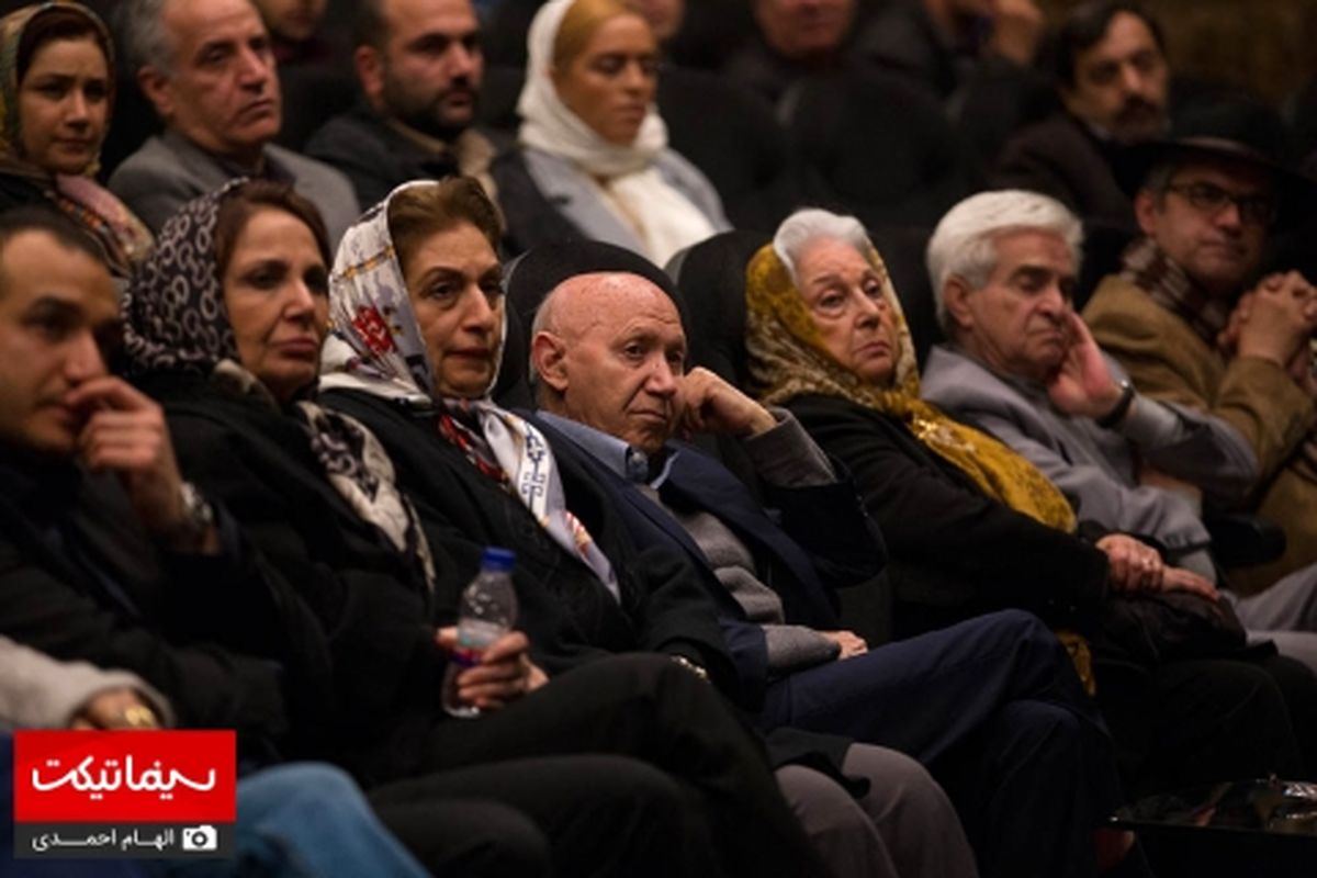 پوشش متفاوت بازیگر زن توجه همه رسانه ها را به خود جلب کرد