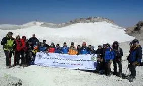 صعود تیم کوهنوردی ارتش به قله 5610 متری دماوند