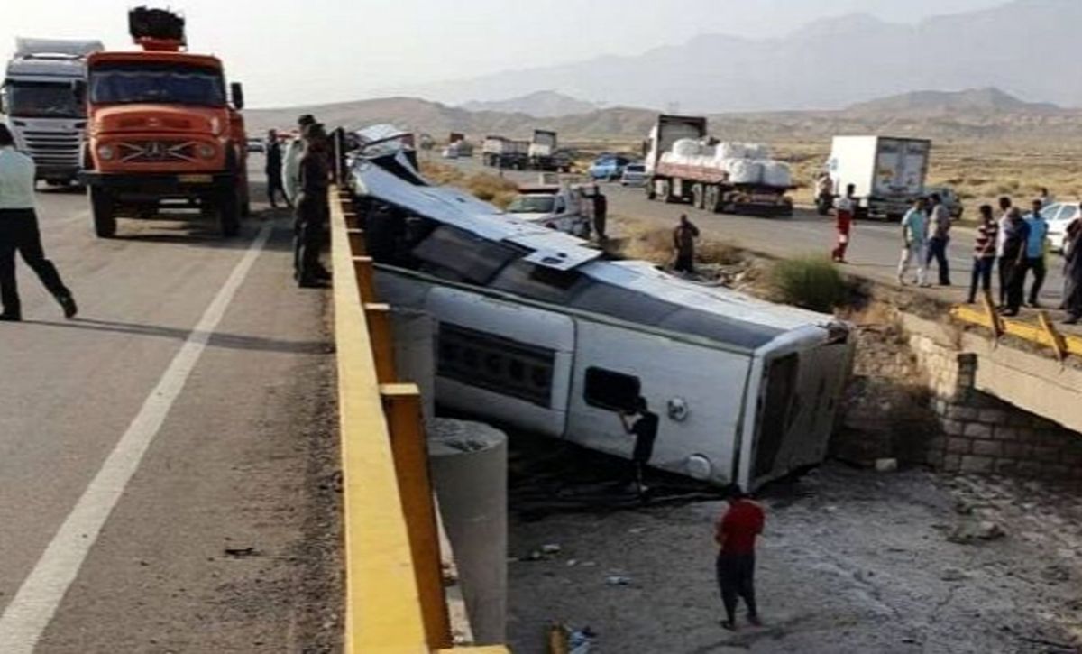 ۱۶ قربانی در فاجعه مرگبار اتوبوس در جاده مشهد
