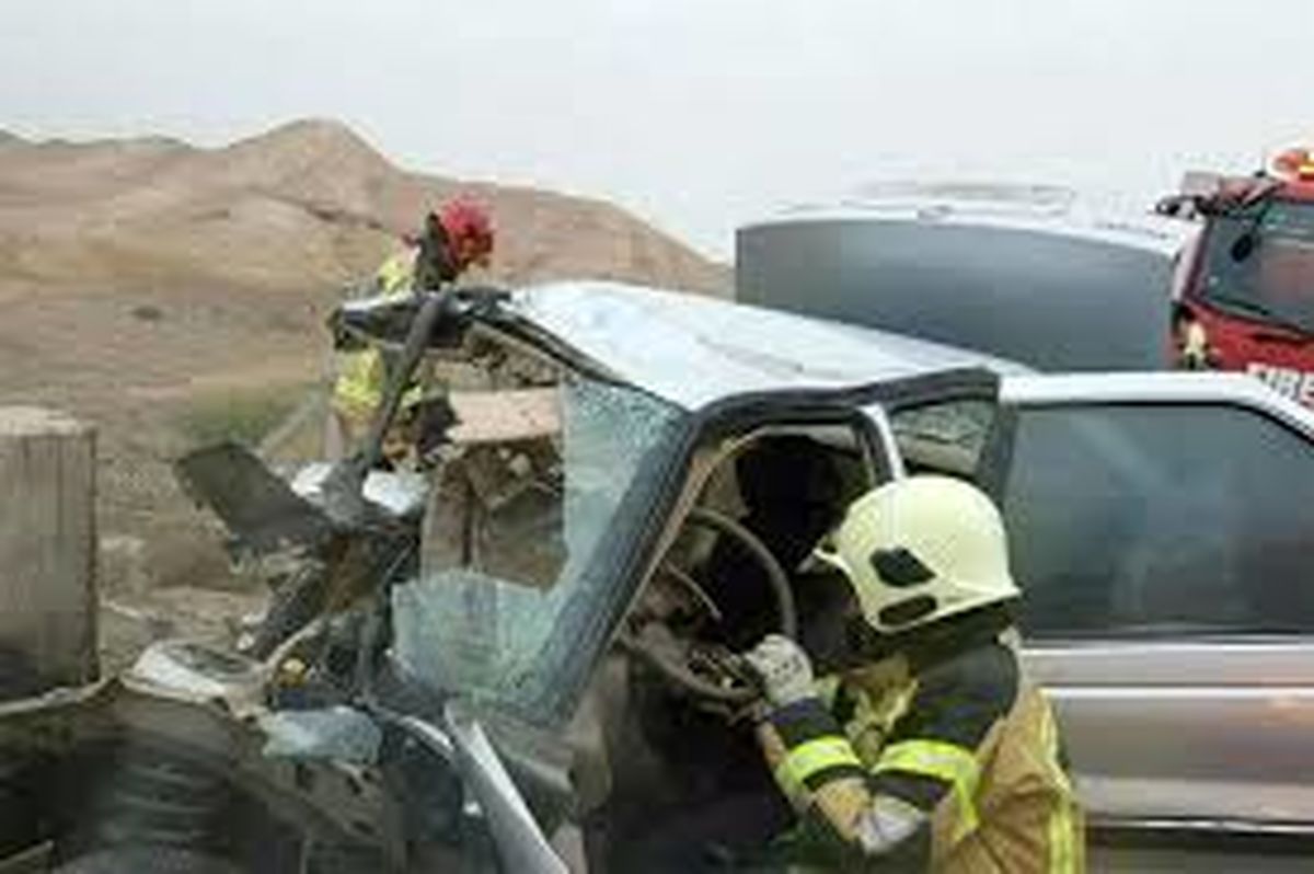 یک کشته و 29 زخمی در تصادف اتوبوس با کامیون در محور طبس - یزد