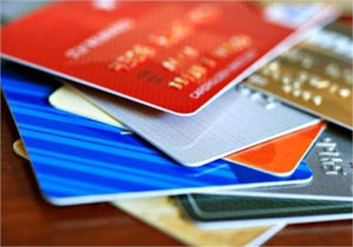 ۴۰ درصد کارت‌های بانکی بدون تراکنش هستند / صدور ۳۴۱ میلیون کارت بانکی تا کنون