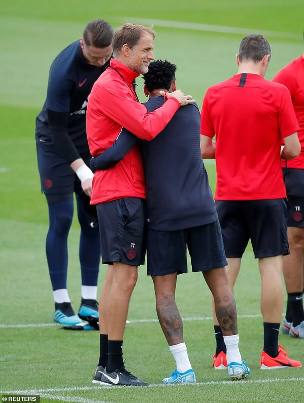 نشانه های صلح بین نیمار و پی اس جی در تمرینات