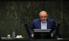 زنگنه:مسئول بازار پتروشیمی‌ نیستیم/استفاده ۵ درصدی از کارت سوخت