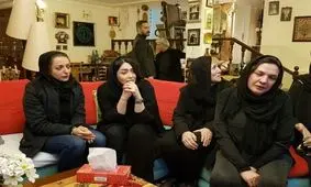 فیلم / حال و هوای خانه مرحوم " علی معلم " با حضور هنرمندان