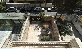 هفده سال گذشت، در خانه اخوان باز نشد