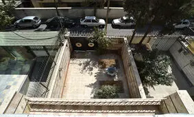 هفده سال گذشت، در خانه اخوان باز نشد