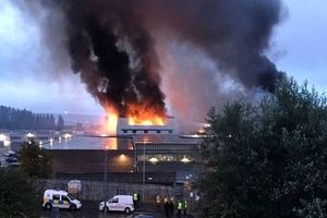 آتش‌سوزی بزرگ در مدرسه‌ای در اسکاتلند