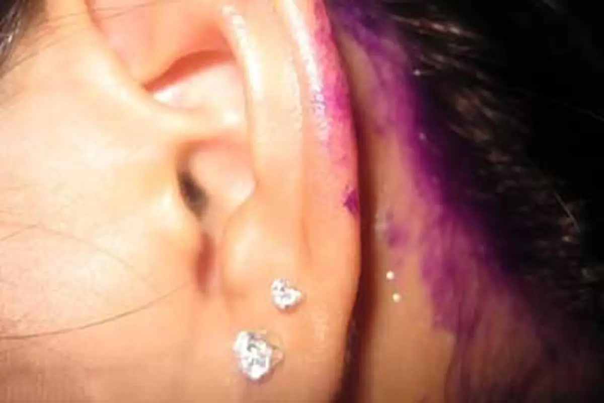 پاک کردن رنگ مو از پوست