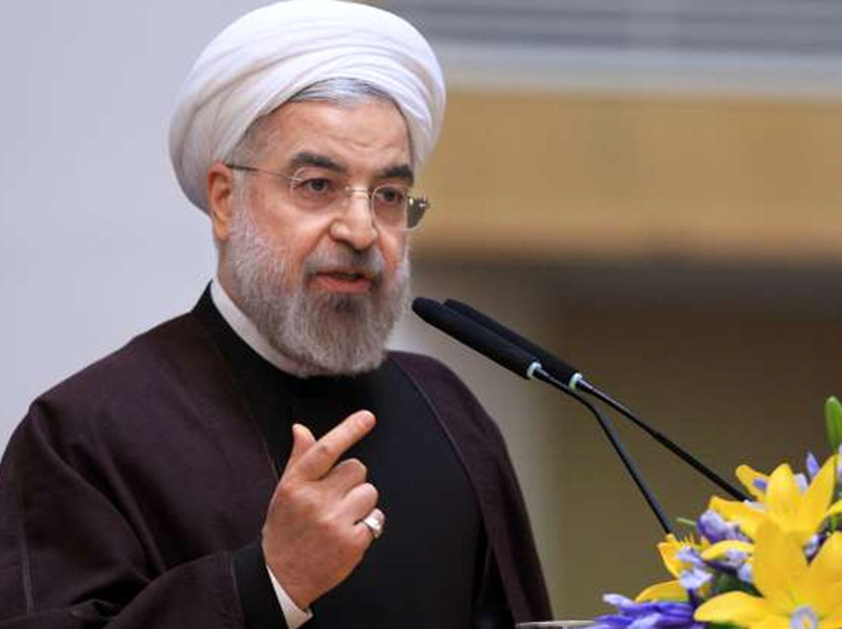 روحانی: اگر بدانیم با ملاقاتی منافع ملی تامین و کشور آبادتر می‌شود، دریغ نخواهیم کرد / عده‌ای انگار نمی‌خواهند پنبه را از گوش خود در بیاورند