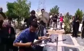 آیا دوست دارید در مراسم ختم دست و سوت زده شود؟ / نظر بدهید