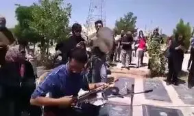 آیا دوست دارید در مراسم ختم دست و سوت زده شود؟ / نظر بدهید