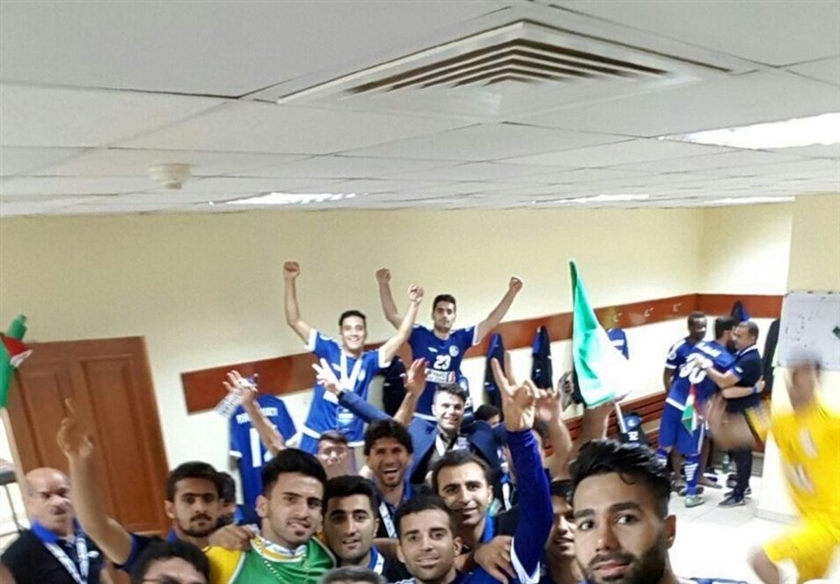 حضور استاندار در رختکن و انتخاب بیتسعید به عنوان بهترین بازیکن میدان/ شعارهای عربی برای حمایت از تیم ایرانی