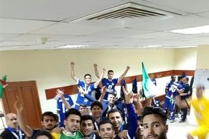 حضور استاندار در رختکن و انتخاب بیت‌سعید به عنوان بهترین بازیکن میدان/ شعارهای عربی برای حمایت از تیم ایرانی