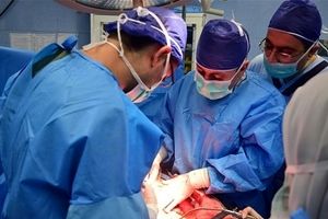 انجام موفق دومین جراحی مغز بدون بیهوشی در بیمارستان رضوی مشهد