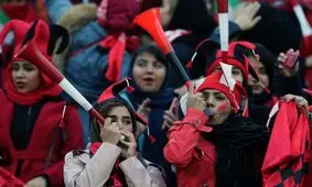 تلاش برای ورود زنان به ورزشگاه آزادی با بلیت فروشی