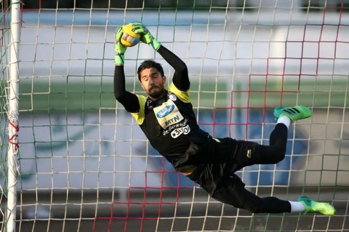 حسینی: دوست نداشتند گلر شماره یک استقلال باشم