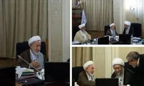 مصافحه آملی لاریجانی و محمد یزدی در جلسه امروز شورای نگهبان