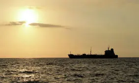 ورود نفتکش ایرانی به آب‌های ترکیه/ بار نفتکش در مرسین تخلیه می شود