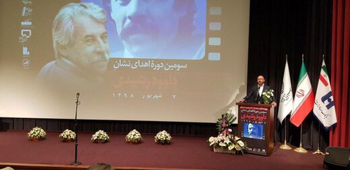 از عکس یادگاری ترانه علیدوستی تا صحبتهای فاطمه معتمدآریا