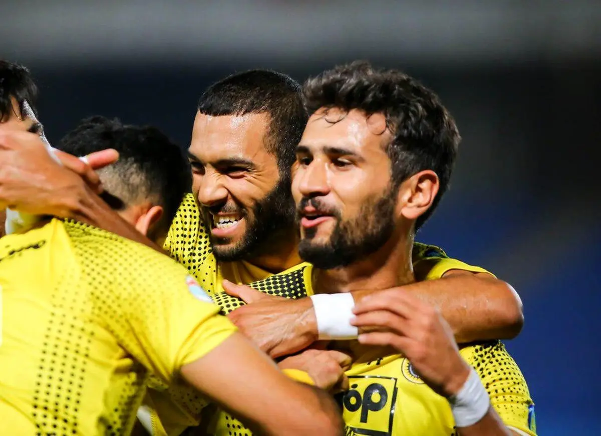 جشن صدرنشینی سپاهان با یک گل