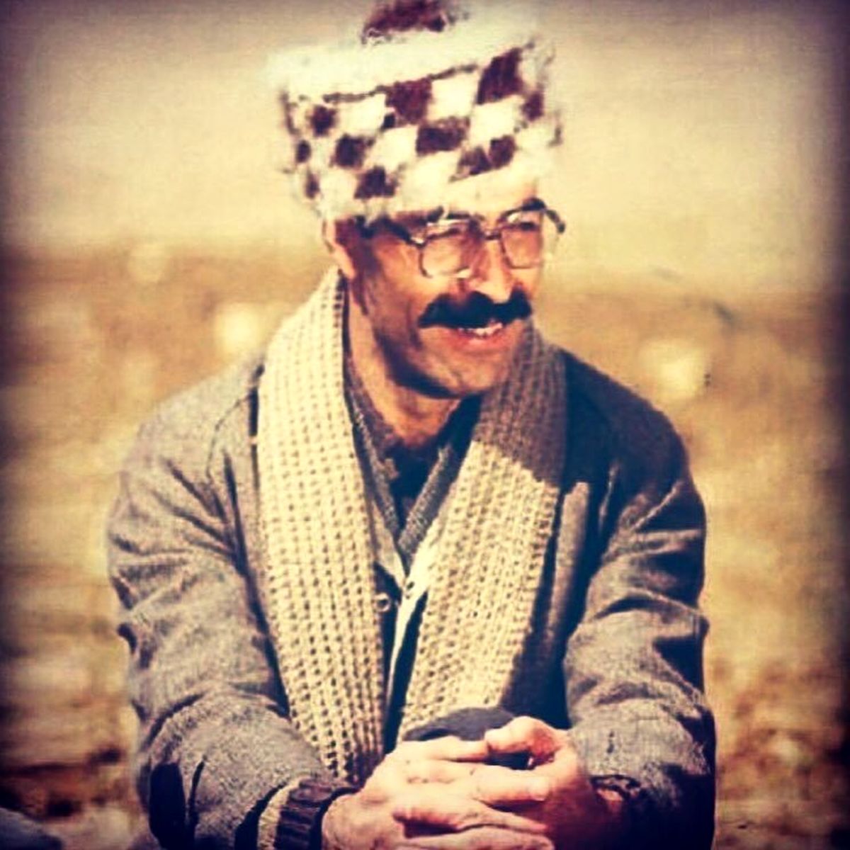 تنها بیستونه سال زیست؛ امروز سالروزِ درگذشتِ «صمد بهرنگی» است. روزی که رودِ اَرَس عمو صمد را از بچهها دزدید!