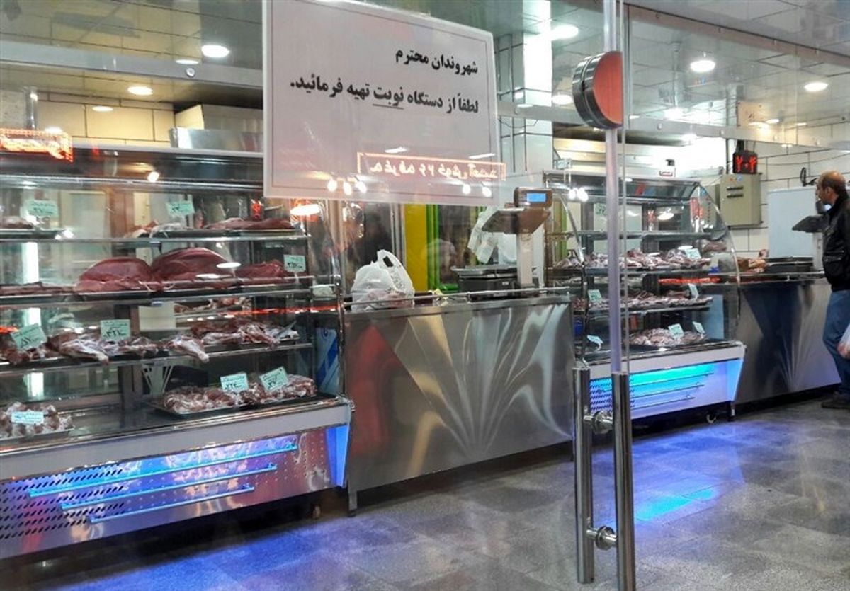 فروش گوشت بز و میش به قیمت بره در بازار شب عید