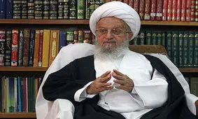 آیت‌الله مکارم‌: می‌خواهند با عوامل نفوذى و برنامه‌سازى عظمت مراسم عاشورا را مخدوش کنند / اشعار و آهنگ‌هاى نامناسب از عظمت مراسم عاشورا خواهد کاست