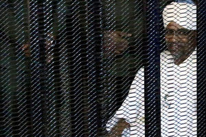 تیم دفاع البشیر: اتهام مطرح شده علیه موکل‌مان پای بن‌سلمان را هم به قضیه باز می‌کند
