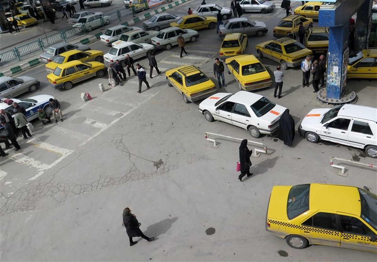 مسئولان شهری در اراک قیمت‌های تاکسی را رها کرده‌اند