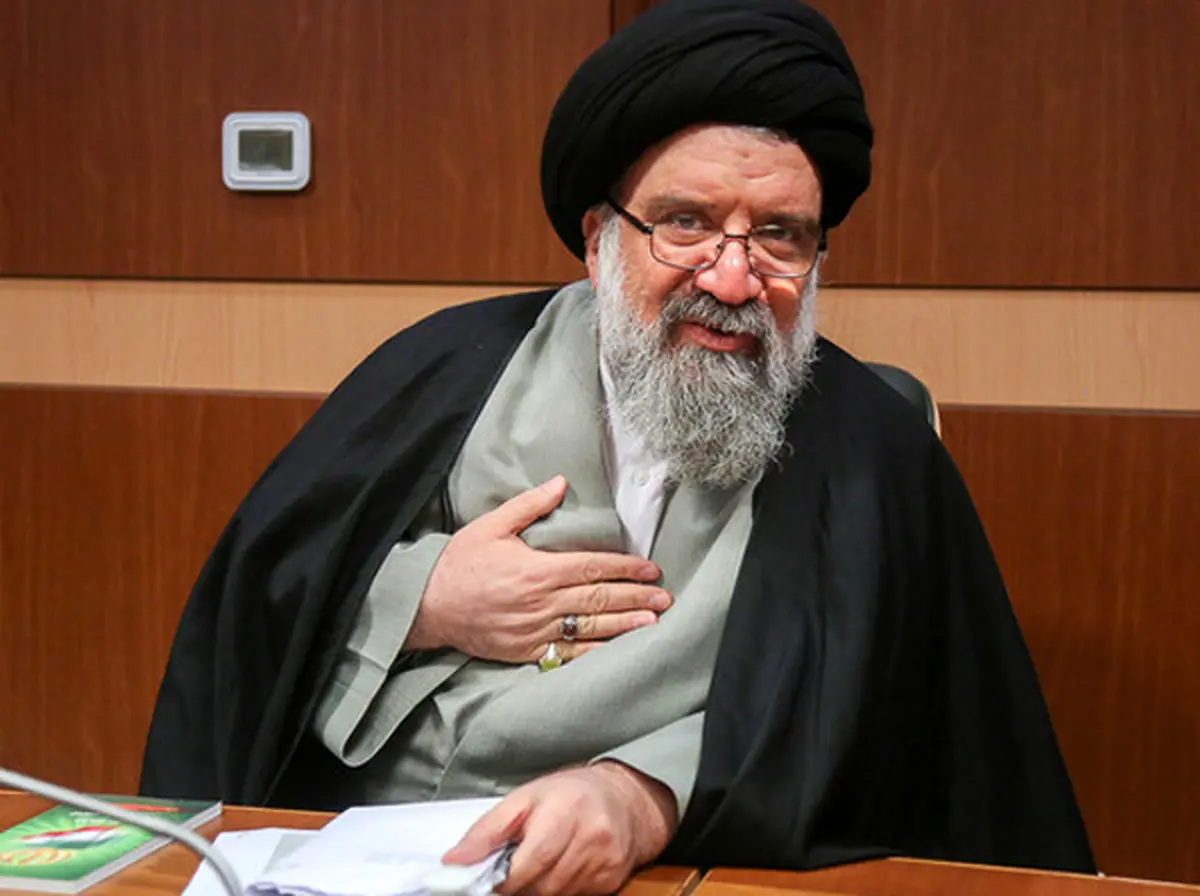 سیداحمد خاتمی: برخی می‌گویند آیا با وجود این اختلاس‌ها و بدحجابی‌ها و مشکلات باز هم باید از این نظام حمایت کرد؟