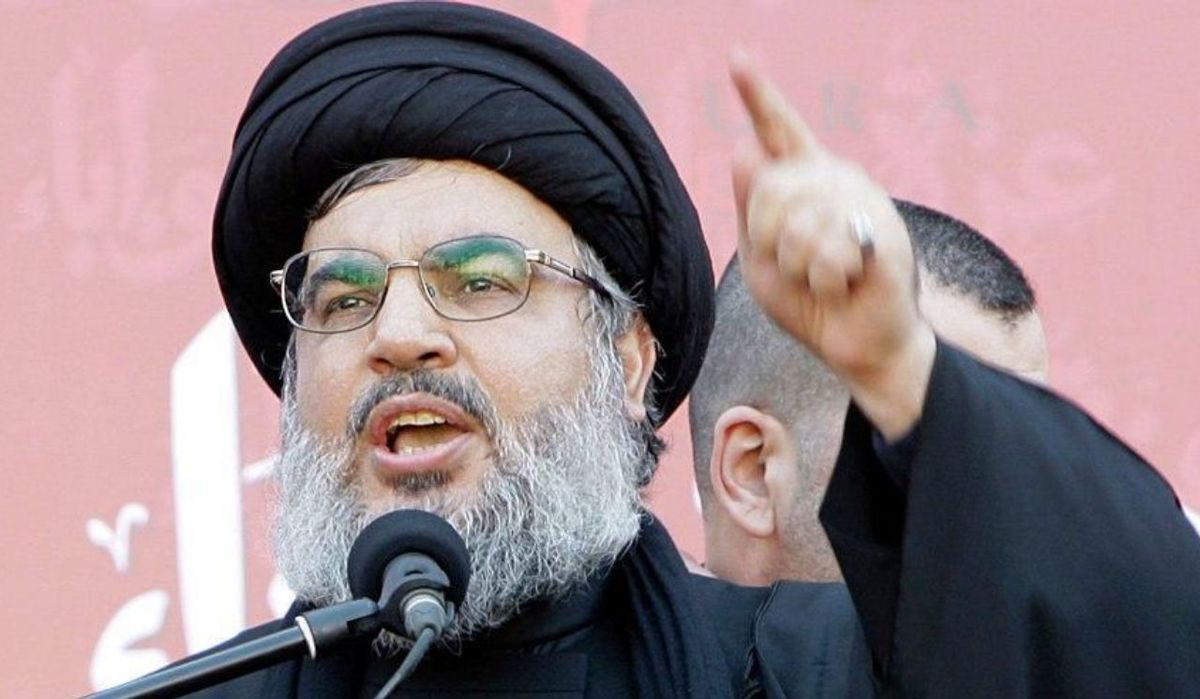 به امام خامنه‌ای اعلام می‌کنیم، ای پسر حسین، تو را مقابل آمریکا و اسرائیل تنها نمی‌گذاریم