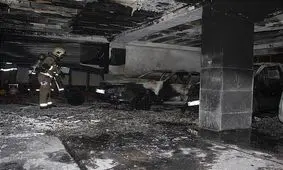 تصاویر / زبانه کشیدن شعله آتش در میان خودورهای ۲ پارکینگ