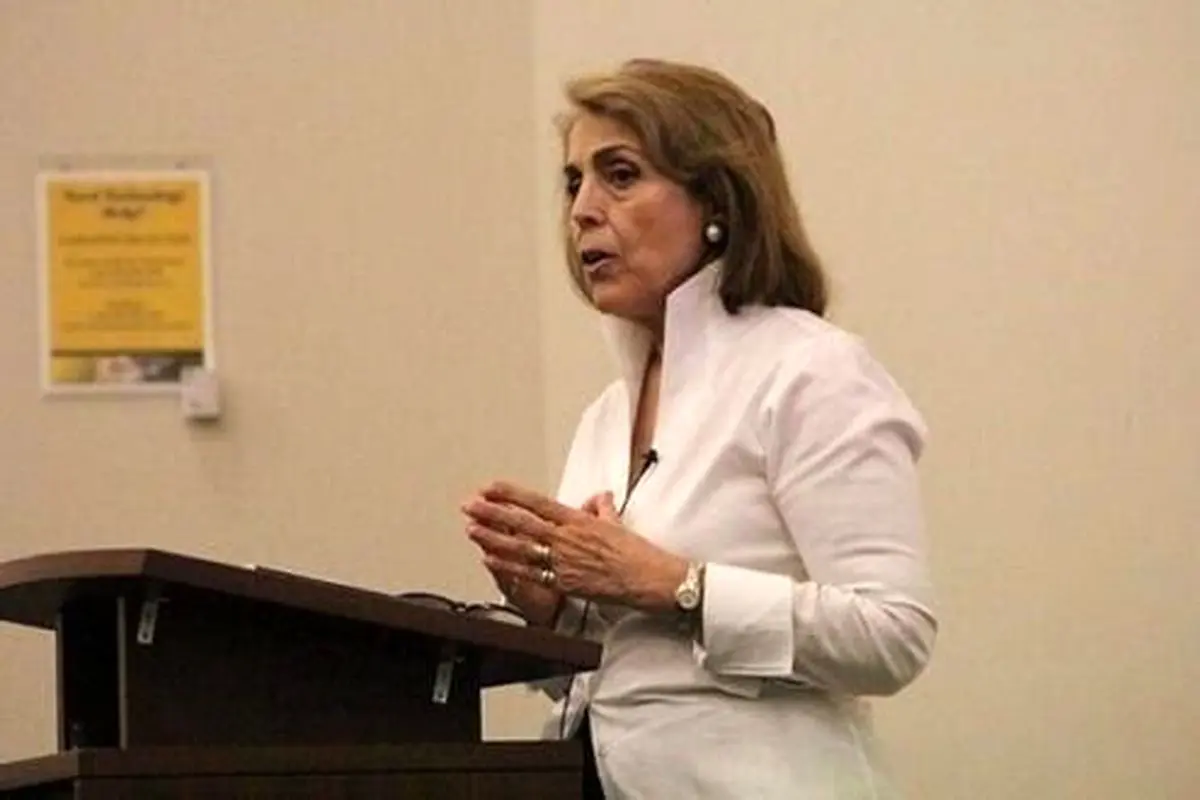 تحلیل شیرین هانتر از اخراج بولتون: پمپئو می‌خواهد رئیس‌جمهور شود