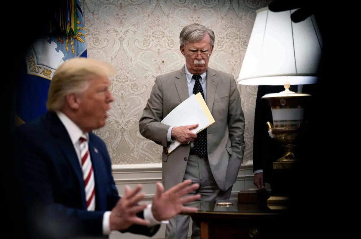 با خروج بولتون، سیاست ترامپ در مورد ایران تغییر می‌کند/ پومپئو چند ماه دیگر از کابینه بیرون می‌رود/ ترامپ حالا بیش از هر زمان دیگری دنبال ملاقات با روحانی است/ آیا توافق جدید با ایران نزدیک است؟