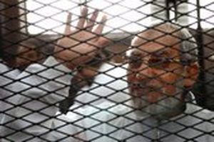 مجازات حبس ابد برای رهبر و ۱۰ عضو اخوانی مصر در پرونده 