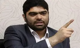 توییت مجری شبکه سه و درخواست از مردم برای بیان نظر در مورد دختر آبی