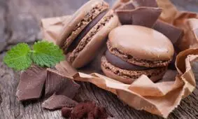 دریافت ساعتی 17 دلار برای خوردن شیرینی‌های یک شرکت شیرینی‌پزی!