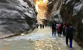 گرفتار شدن 8گردشگر در «تنگه هلت» لرستان