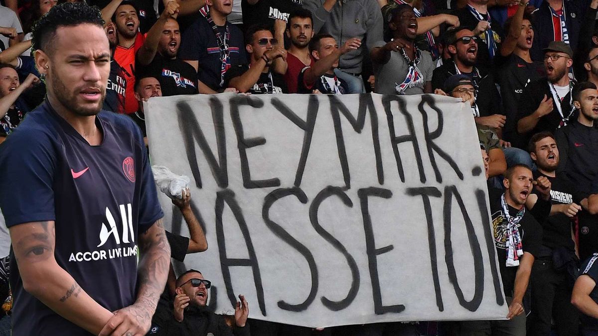هواداران خشمگین PSG در انتظار پذیرایی از نیمار
