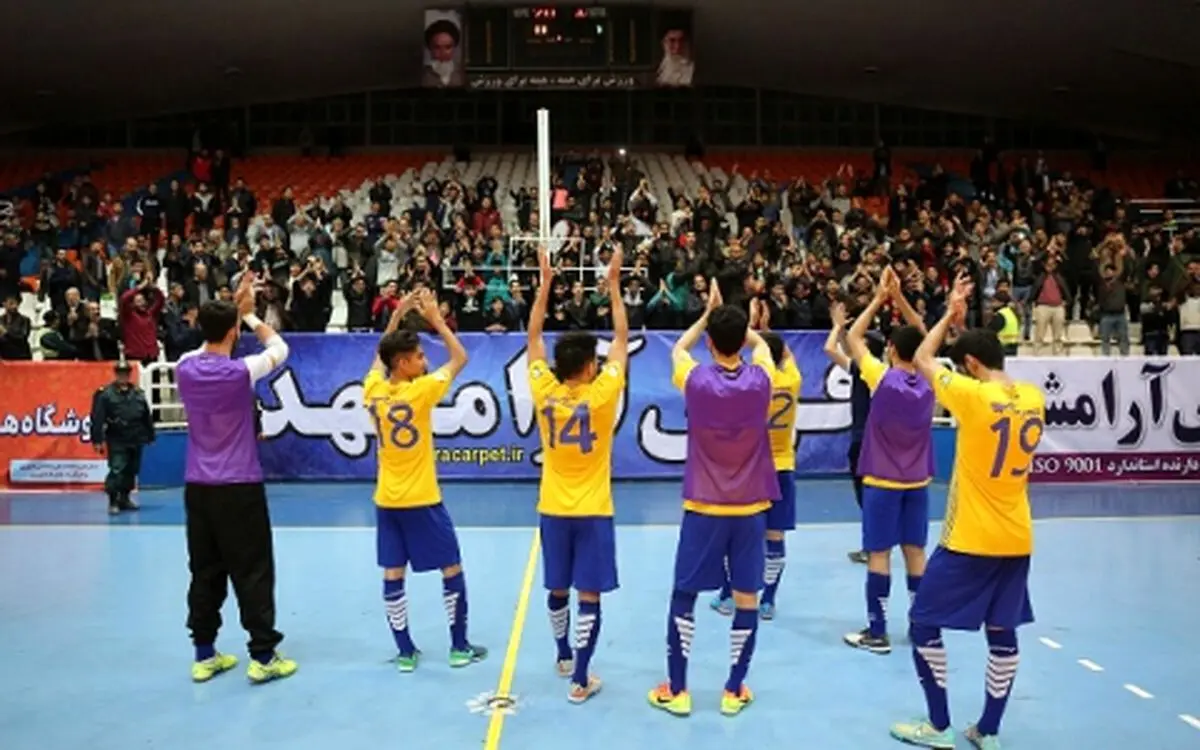 سرمربی فرش آرا: برای کسب سه امتیاز به اصفهان می رویم