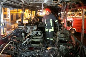آتش‌سوزی اتوبوس مشهد به زاهدان؛ تمام مسافران در سلامت کامل هستند‌